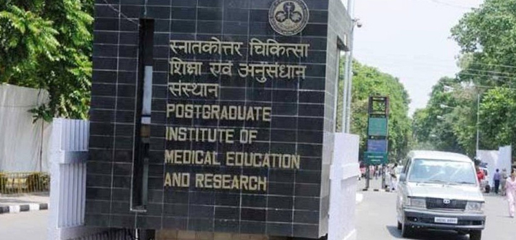 तीसरे-नंबर-पर-दिखा-नाम-तो-प्रिसिंपल-पर-भड़के-कैप्टन-के-मंत्री,-सस्पेंड-करने-की-दी-धमकी