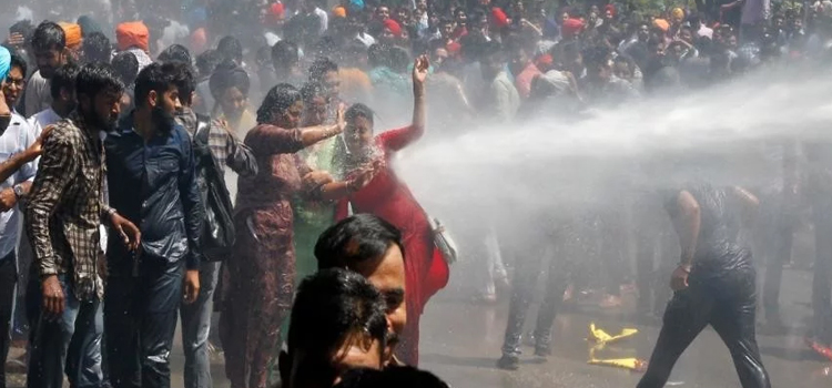 पंजाब-यूनिवर्सिटी-में-फीस-बढ़ोतरी-पर-बवाल,-अब-जानिए-क्या-है-बढ़ी-फीस-का-सच