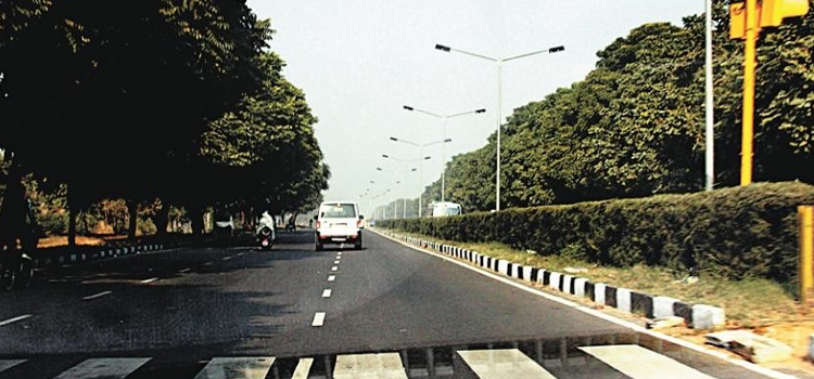 मध्यमार्ग रहेगा स्टेट हाईवे, दर्जे को चुनौती देने वाली याचिका खारिज