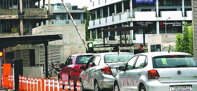 एक सितंबर से शहर में बढ़े हुए पार्किंग रेट लागू