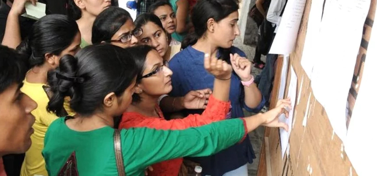 केंद्रीय माध्यमिक शिक्षा बोर्ड ने 12वीं बोर्ड परीक्षा के नतीजे घोषित करने के बाद यूजीसी