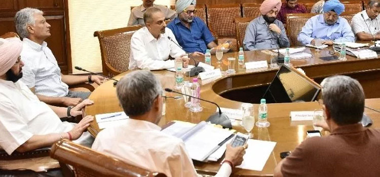 सरकार ने 43 खड्डों की बोली करवाई