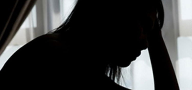 72-साल-के-बुजुर्ग-ने-19-साल-की-लड़की-को-बनाया-अपनी-हवस-का-शिकार