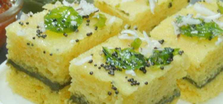 https://www.tricity.in/wp-content/uploads/2017/08/सैंडविच-ढोकला-Sandwich-Dhokla-Double-Layered-Dhokla-Gujarati-Instant-Sandwich-Dhokla.jpg