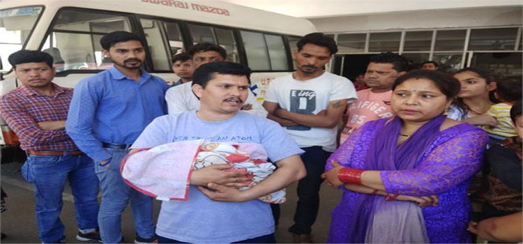 New Born Baby Dead In Minutes